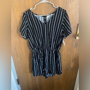 Brand new with tag. Never worn.